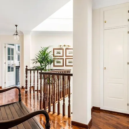 Artigar, Garden, Swimming Pool And Bbq. Vila *